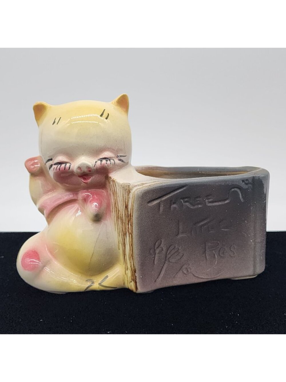 Shawnee Three Little Pigs Ceramic Planter Kitschy Vintage Closed Eyes 5"